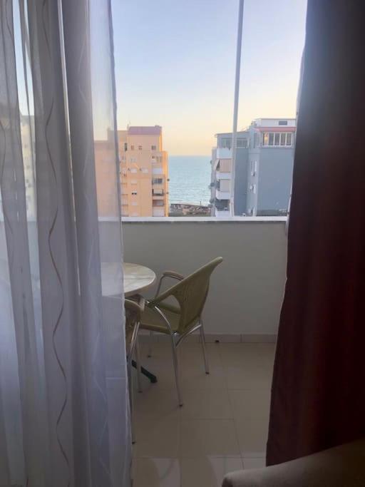 Cozy 1-Bedroom Flat, Beachside Durrës Eksteriør billede